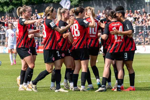 Football Google Pixel Womens Bundesliga, Season 2023 2024, 22 Matchday, 1 FC Koeln Eintracht Frankfurt on 20 05 2024 at Franz Kremer Stadium in Koeln The players of Eintracht Frankfurt cheer the goal to 1 0 Important note According to the regulations of the DFL German Football League or the DFB German Football Association, it is prohibited to use or have used photographs taken in the stadium and or from the match in the form of sequential images and or video-like photo series Photo Kirchner Media TH Copyright: xKirchner-Media THx