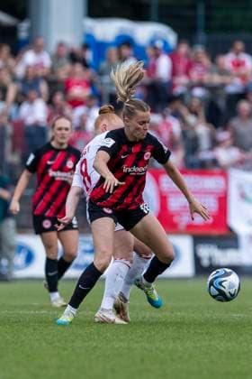 GOOGLE PIXEL Frauen Bundesliga 1 FC Köln Eintracht Frankfurt, 20 05 2024 Laura Freigang Eintracht Frankfurt, 10 , Laura Vogt 1 FC Köln, 8 GOOGLE PIXEL Frauen Bundesliga, 1 FC Köln Eintracht Frankfurt, 22 Spieltag, am 20 05 2024, Franz Kremer Stadion, Köln DFL regulations prohibit any use of photographs as image sequences and or quasi video Copyright: xBEAUTIFULxSPORTS Meuselx