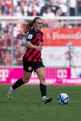 GOOGLE PIXEL Frauen Bundesliga 1 FC Köln Eintracht Frankfurt, 20 05 2024 Lisanne Gräwe Eintracht Frankfurt, 8 GOOGLE PIXEL Frauen Bundesliga, 1 FC Köln Eintracht Frankfurt, 22 Spieltag, am 20 05 2024, Franz Kremer Stadion, Köln DFL regulations prohibit any use of photographs as image sequences and or quasi video Copyright: xBEAUTIFULxSPORTS Meuselx