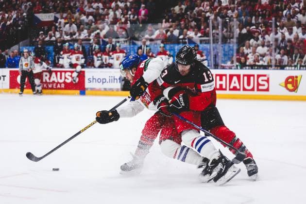 Ice hockey, Eishockey - IIHF WC 2024 PRAGUE,CZECH REPUBLIC,21.MAY.24 - ICE HOCKEY - IIHF Ice Hockey World Championship, WM, Weltmeisterschaft 2024, group stage, Canada vs Czech Republic. Image shows David Pastrnak (CZE) and Brandon Tanev (CAN).  GEPAxpictures xDanielxGoetzhaber
