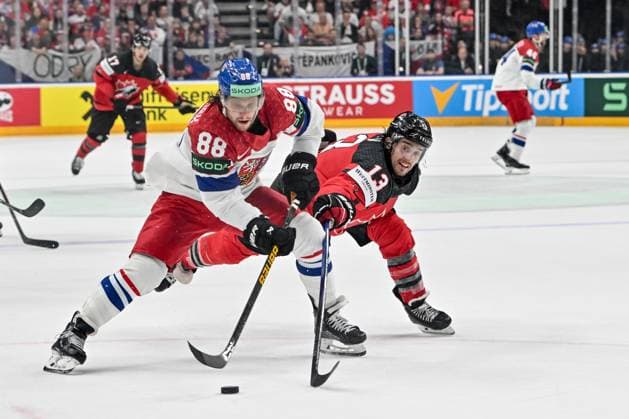 PRAGUE, CZECH REPUBLIC MAY 21 David Pastrnak of Czechia protects the puck from Brandon Tanev of Canada during the preliminary round match between Canada and Czechia at Prague Arena on May 21, 2024 in Prague, Czech Republic Prague Prague Arena Czech Republic Copyright: xJustPictures.ch AndreaxBrancax jp-en-EuSpIm-AB_21052024_AAB_3616