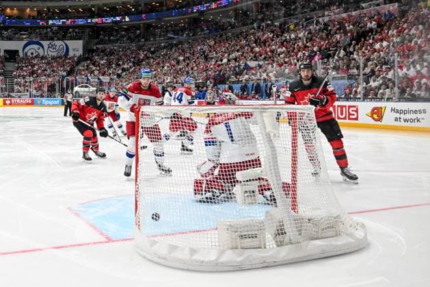 PRAGUE, CZECH REPUBLIC MAY 21 Canada scores during the preliminary round match between Canada and Czechia at Prague Arena on May 21, 2024 in Prague, Czech Republic Prague Prague Arena Czech Republic Copyright: xJustPictures.ch AndreaxBrancax jp-en-EuSpIm-AB_21052024_DSC_1193