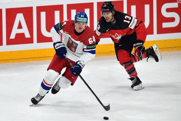 May 21, 2024, Prague, Czech Republic: DAVID KAMPF (64) of Czech Republic and BRANDOV TANEV (13) of Canada during the 2024 IIHF Ice hockey, Eishockey World Championship, WM, Weltmeisterschaft match between Canada v Czech Republic at the O2 arena in Prague, Czech Republic, May 21, 2024. Prague Czech Republic - ZUMAr156 20240521_aap_r156_022 Copyright: xSlavekxRutax