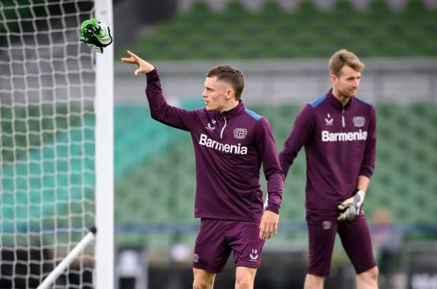 Florian WIRTZ LEV throws a jersey, final training Bayer 04 Leverkusen LEV before the football Europa League Final 2024, Atalanta Bergamo AB Bayer 04 Leverkusen LEV , on 21 05 2024 in Dublin Ireland UEFA regulations prohibit any use of photographs as image sequences and or quasi video Â