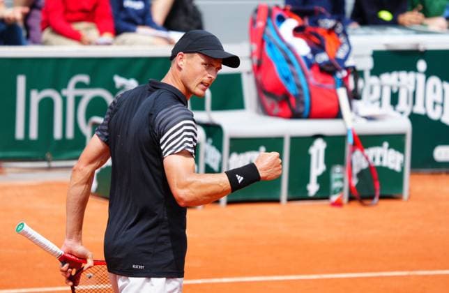 Billy Harris celebrates his second qualifying round win over Manuel Guinard French Open Tennis, Wednesday Practice and Qualifying, Tennis, Roland Garros, Paris, France - 22 May 2024  Copyright: xJavierxGarcia Shutterstockx 14496075a