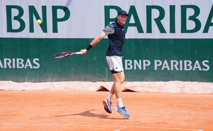 Billy Harris during his second qualifying round win over Manuel Guinard French Open Tennis, Wednesday Practice and Qualifying, Tennis, Roland Garros, Paris, France - 22 May 2024  Copyright: xJavierxGarcia Shutterstockx 14496075h