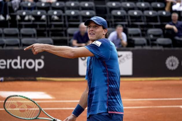 Luciano DARDERI (ITA) lors du tournoi de l Open Parc Auvergne RhÃ ne-Alpes Ã Lyon le 22 05 2024. TENNIS : Open Parc Auvergne RhÃ ne-Alpes - Lyon - 22 05 2024 SandrineThesillat Panoramic 