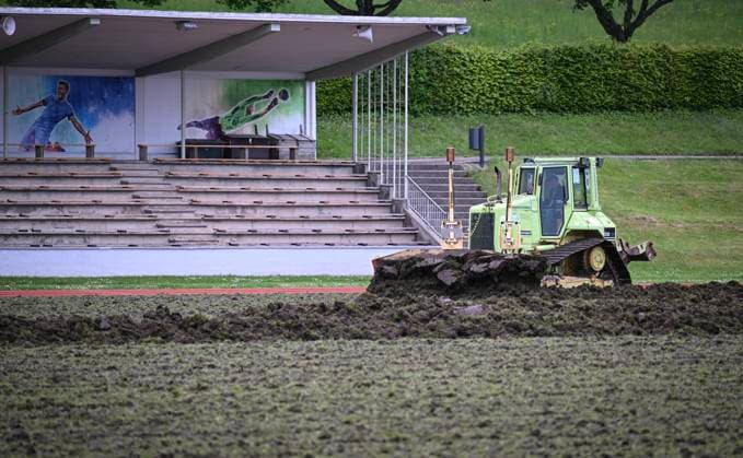 Football International EURO 2024 22 05 2024 The turf in the Hermann Saam Stadium in Freudenstadt will be renewed by the company Sportstaettenbau Garten Moser from Reutlingen around three weeks before the first training session of the Danish national team The old layer of turf will be removed with a bulldozer