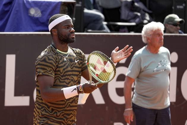 Le joueur de tennis Frances TIAFOE (USA) lors du tournoi de l Open Parc Auvergne RhÃ ne-Alpes Ã Lyon le 22 05 2024. TENNIS : Open Parc Auvergne RhÃ ne-Alpes - Lyon - 22 05 2024 SandrineThesillat Panoramic 