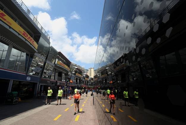 AMBIANCE AVANT GP MONACO PITLANE PHOTOPQR NICE MATIN Jean François Ottonello ; Monaco ; 22 05 2024 ; Ambiance dans la pitlane avant le debut du Grand Prix de Monaco - Monaco France  Copyright: xPHOTOPQR NICExMATIN MAXPPPxJeanxFrançoisxOttonellox 20240522NIM2392 20240522NIM2392
