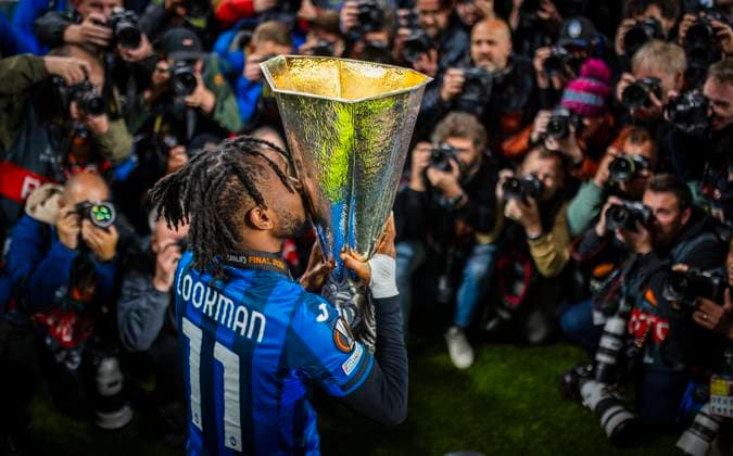 Dublin, Ireland 22nd May 2024 Final jubilation Ademola Lookman Bergamo with Trophy Atalanta Bergamo Bayer 04 Leverkusen 22 05 2024