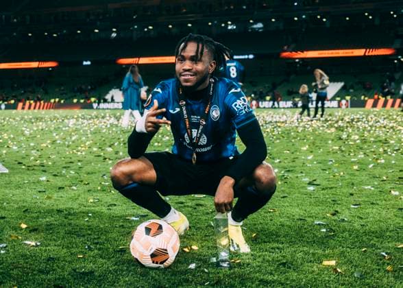 Dublin, Aviva Stadium, 23 05 2024 Ademola Lookman celebrates the win of the cup after the Europaleague final Bayer 04 Leverkusen vs Atalanta Bergamo