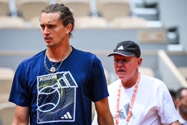 May 23, 2024, Paris, France, France: Alexander ZVEREV of Germany with his coach Alexander ZVEREV SENIOR during a training session of Roland-Garros 2024, French Open 2024, Grand Slam tennis tournament at Roland-Garros Stadium on May 23, 2024 in Paris, France. Paris France - ZUMAm308 20240523_zsp_m308_020 Copyright: xMatthieuxMirvillex
