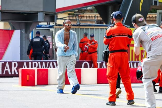 HAMILTON Lewis (gbr), Mercedes AMG F1 Team W15, portrait during the Formula 1 Grand Prix de Monaco 2024, 8th round of the 2024 Formula One World Championship, WM, Weltmeisterschaft from May 23 to 26, 2024 on the Circuit de Monaco, in Monaco - F1 - MONACO GRAND PRIX 2024 DPPI Panoramic  240523_R08_MONACO_DP_FGOO8127