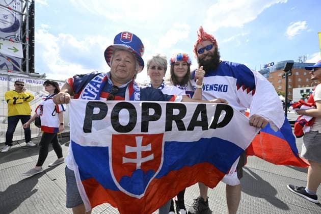 Slovak fans prepare for the 2024 IIHF World Championship, WM, Weltmeisterschaft quarter-final match Canada vs Slovakia in Prague, Czech Republic, on May 23, 2024. (CTKxPhoto KaterinaxSulova) CTKPhotoP2024052305785  CTKPhotoP2024052305785