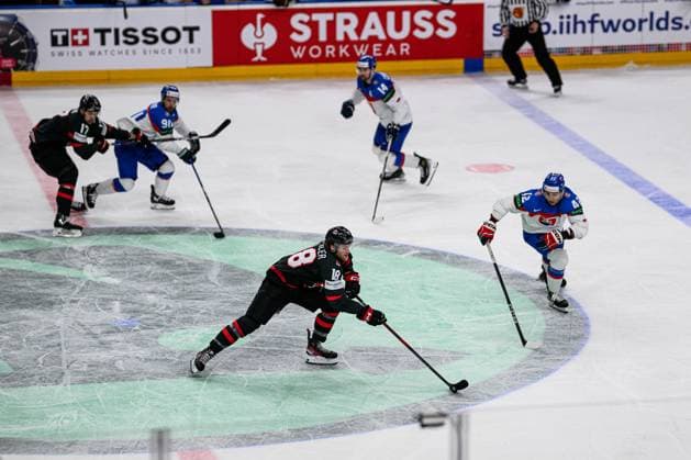 PRAGUE, CZECH REPUBLIC - 23 MAY, 2024:Mascot Bob. The game of IIHF 2024 Ice hockey, Eishockey World Championship, WM, Weltmeisterschaft Canada vs Slovakia at O2 Arena  Copyright: xVITALIIxKLIUIEVx