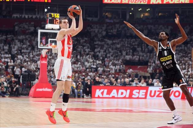 PARTIZAN vs CRVENA ZVEZDA NIKOLA TOPIC BASKETBALL, EUROLEAGUE, CRVENA ZVEZDA, RED STAR, PARTIZAN Belgrad 04.01.2023. Foto: MN PRESS Belgrade Stark Belgrade arena Serbia Copyright: xMarkoxMetlas xMNxPressx