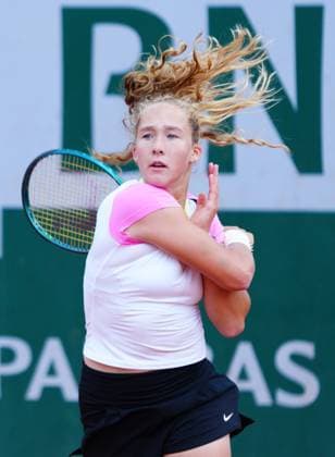 Mirra Andreeva practices French Open Tennis, Friday Practice and Qualifying, Tennis, Roland Garros, Paris, France - 24 May 2024  Copyright: xJavierxGarcia Shutterstockx 14496645ba