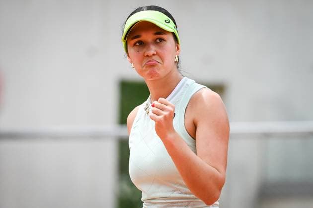May 24, 2024, Paris, France, France: Eva LYS of Germany celebrates his point during fifth qualifying day of Roland-Garros 2024, French Open 2024, Grand Slam tennis tournament at Roland-Garros Stadium on May 24, 2024 in Paris, France. Paris France - ZUMAm308 20240524_zsp_m308_014 Copyright: xMatthieuxMirvillex