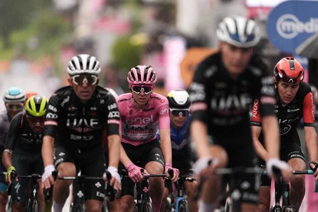 Sport Bilder des Tages Pogacar Tadej (Team Uae Emirates) pink jersey, at the end of the stage 19 of the Giro d Italia from Mortegliano to Sappada, Italy - Friday, May 24, 2024 - Cycling  Copyright: xMassimoxPaolonex xLaPresse marcox