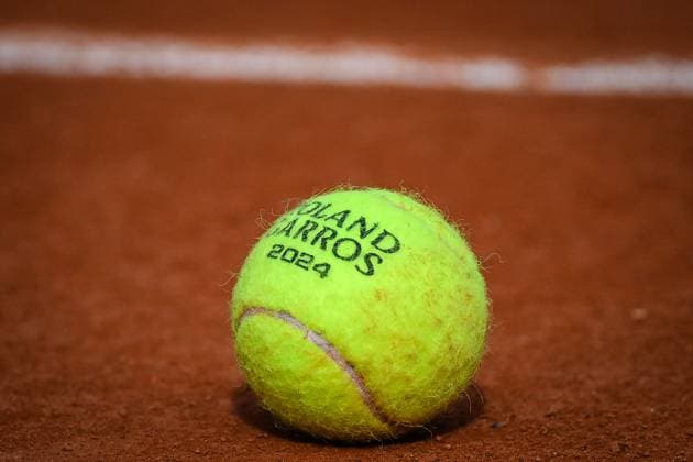May 24, 2024, Paris, France, France: Illustration of the official ball during Roland-Garros 2024, French Open 2024, Grand Slam tennis tournament at Roland-Garros Stadium on May 24, 2024 in Paris, France. Paris France - ZUMAm308 20240524_zsp_m308_005 Copyright: xMatthieuxMirvillex