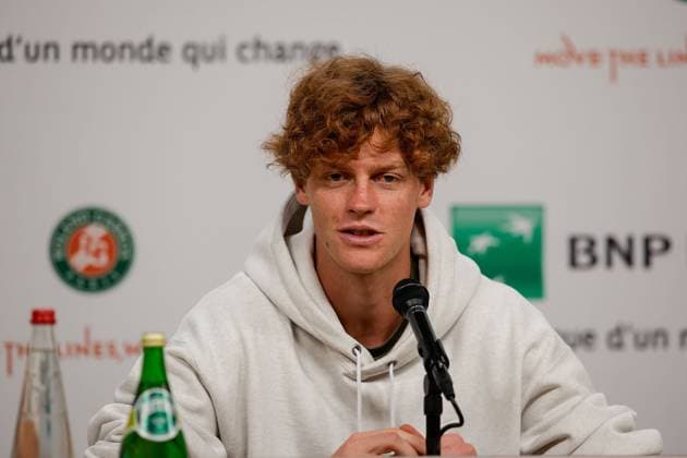 24 05 2024, Tennis, French Open 2024 Roland Garros, FRA, Paris, picture from left, press conference with Jannik Sinner ITA Copyright: HMBxMedia AntonioxBorga
