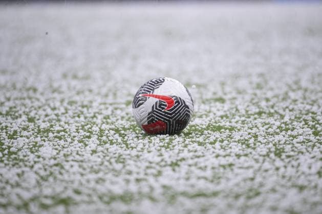 Football, hail in Mexico