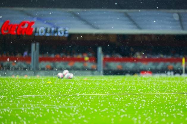 RECORD DATE NOT STATED Liga MX Femenil Clausura 2024 America vs Monterrey - Final Ida Hail (Granizo) during the final first leg match between America and Monterrey as part of the Torneo Clausura 2024 Liga MX Femenil at Azteca Stadium, on May 23, 2024 in Mexico City, Mexico. CIUDAD DE MEXICO CDMX MEXICO  Copyright: xJuanxLuisxDiazx 20240524203911_LMXF_C24_FI_AME_MTY_GRANIZO32