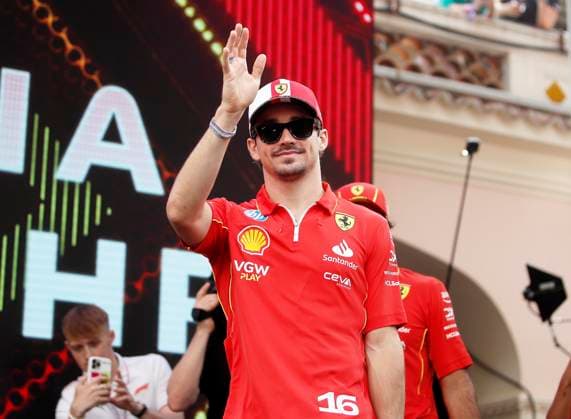 Fan zone GRAND PRIX DE MONACO PHOTOPQR NICE MATIN Dylan Meiffret ; Monaco ; 25 05 2024 ; Charles Leclerc et Carlos Sainz de chez Ferrari, Lewis Hamilton et George Russell de chez Mercedes, Max Verstappen et Sergio Perez de chez Red Bull sont venus a la rencontre des fans dans la Fan Zone. Monaco Grand Prix, fan zone Monaco France  Copyright: xPHOTOPQR NICExMATIN MAXPPPxDylanxMeiffretx 20240525NIM7686 20240525NIM7686