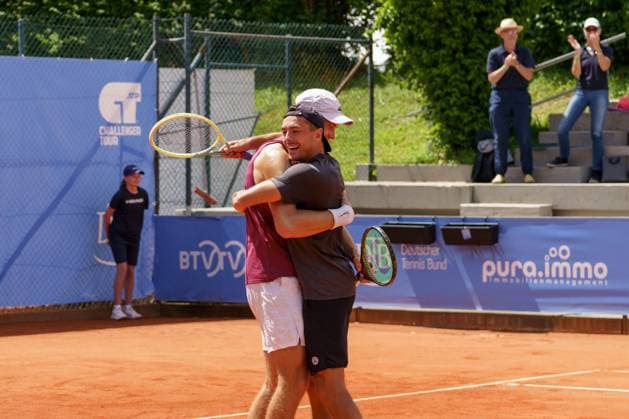 Schwaben Open ATP Challenger 2024 Augsburg, 25 05 2024 Mark Wallner GER, Germany and Jakob Schnaitter GER, Germany in the doubles final of the Schwaben Open 2024 Schwaben Open 2024, ATP Challenger Tour, TC Augsburg on 25 05 2024, Augsburg Copyright: xBEAUTIFULxSPORTSx Pajonkx