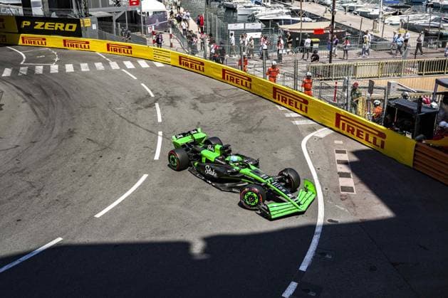 77 BOTTAS Valtteri (fin), Stake F1 Team Kick Sauber C44, action, crash, accident, during the Formula 1 Grand Prix de Monaco 2024, 8th round of the 2024 Formula One World Championship, WM, Weltmeisterschaft from May 23 to 26, 2024 on the Circuit de Monaco, in Monaco - F1 - MONACO GRAND PRIX 2024 DPPI Panoramic  240525_R08_MONACO_DP_DSC08000