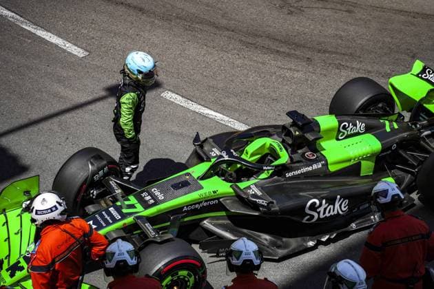 77 BOTTAS Valtteri (fin), Stake F1 Team Kick Sauber C44, crash, accident, during the Formula 1 Grand Prix de Monaco 2024, 8th round of the 2024 Formula One World Championship, WM, Weltmeisterschaft from May 23 to 26, 2024 on the Circuit de Monaco, in Monaco - F1 - MONACO GRAND PRIX 2024 DPPI Panoramic  240525_R08_MONACO_DP_DSC08022