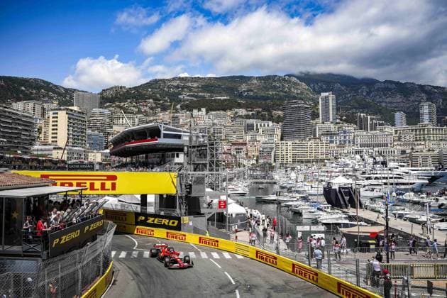 55 SAINZ Carlos (spa), Scuderia Ferrari SF-24, action during the Formula 1 Grand Prix de Monaco 2024, 8th round of the 2024 Formula One World Championship, WM, Weltmeisterschaft from May 23 to 26, 2024 on the Circuit de Monaco, in Monaco - F1 - MONACO GRAND PRIX 2024 DPPI Panoramic  240525_R08_MONACO_DP_DSC08057