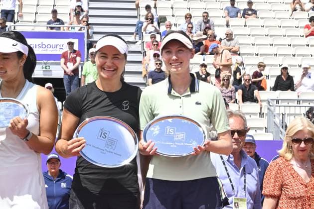 Tennis - Internationaux de Strasbourg Finale double Dames -Asia Muhammd Usa Aldida Sutjiadi India vianqueur Cristina Bucsa Espagne Monica Niculescu Roumanie TENNIS - Internationaux de Strasbourg - 25 05 2024 ChrysleneCaillaud Panoramic 