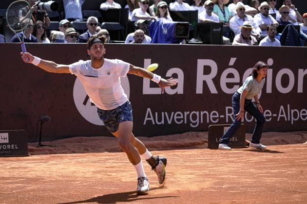 Le joueur de tennis argentin Tomas Martin ETCHEVERRY lors de la finale simple du tournoi de l Open Parc Auvergne RhÃ ne-Alpes Ã Lyon le 25 05 2024. TENNIS : Open Parc - Lyon - 25 05 2024 SandrineThesillat Panoramic 