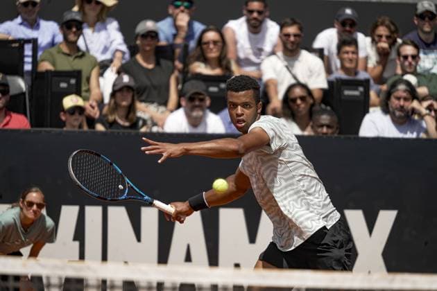 Le joueur de tennis francais Giovanni MPETSHI PERRICARD qui dispute sa 1ere finale simple lors du tournoi de l Open Parc Auvergne RhÃ ne-Alpes Ã Lyon le 25 05 2024. TENNIS : Open Parc - Lyon - 25 05 2024 SandrineThesillat Panoramic 