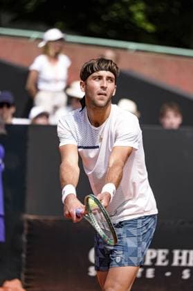 Le joueur de tennis argentin Tomas Martin ETCHEVERRY lors de la finale simple du tournoi de l Open Parc Auvergne RhÃ ne-Alpes Ã Lyon le 25 05 2024. TENNIS : Open Parc - Lyon - 25 05 2024 SandrineThesillat Panoramic 