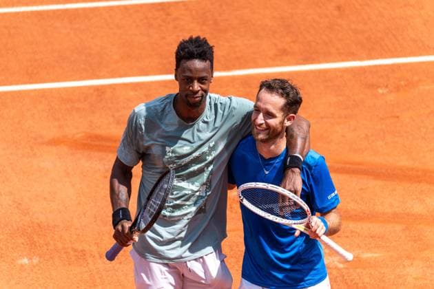 Roland Garros 2024 - Gael Montfils - Constant Lestienne Training Session - Paris Constant Lestienne during a training session of Roland-Garros 2024 against Gael Monfils, ATP, Tennis Herren and WTA, Tennis Damen Grand Slam tennis tournament at Roland-Garros stadium in Paris, France, on May 25, 2024. Photo Alexis Jumeau ABACAPRESS.COM Paris France  Copyright: xJumeauxAlexis ABACAx