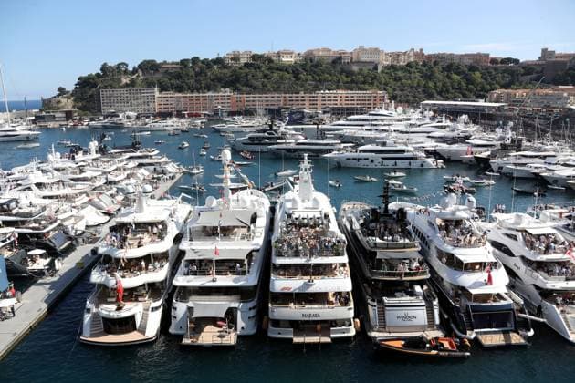 Sport Bilder des Tages GP MONACO AMBIANCE PHOTOPQR NICE MATIN Jean François Ottonello ; Monaco ; 25 05 2024 ; 81e Grand Prix de Monaco 2024 - Formule 1 - ambiance yachts Monaco GP May 2024 Monaco France  Copyright: xPHOTOPQR NICExMATIN MAXPPPxJeanxFrançoisxOttonellox 20240525NIM8578 20240525NIM8578