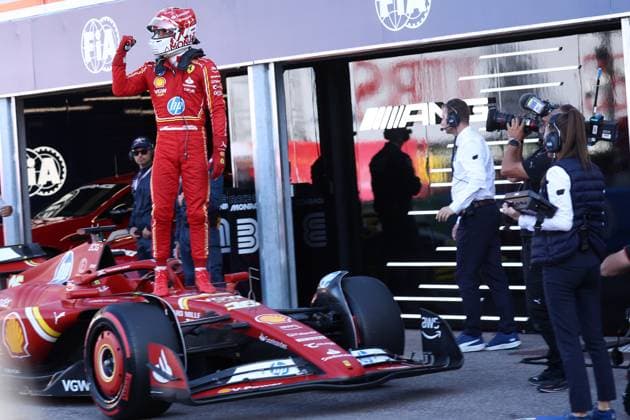 Sport Bilder des Tages F1 Gran Prix of Monaco Pole Man Charles Leclerc of Scuderia Ferrari celebrates after qualifying for the F1 Grand Prix of Monaco at Circuit de Monaco on May 25, 2024 in Monte-Carlo, Monaco. Monaco Monte-Carlo Monaco Copyright: xMarcoxCanonierox