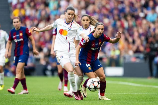 240525 Damaris Egurrola of Lyon and Aitana Bonmati of Barcelona during the UEFA Women s Champions League final between Barcelona and Lyon on May 25, 2024 in Bilbao Photo Ludvig Thunman BILDBYRAN kod LT LT0620 fotboll football soccer fotball champions league barcelona lyon dam bbeng final champions league final final 2024  Copyright: LUDVIGxTHUNMAN BB240525LT040