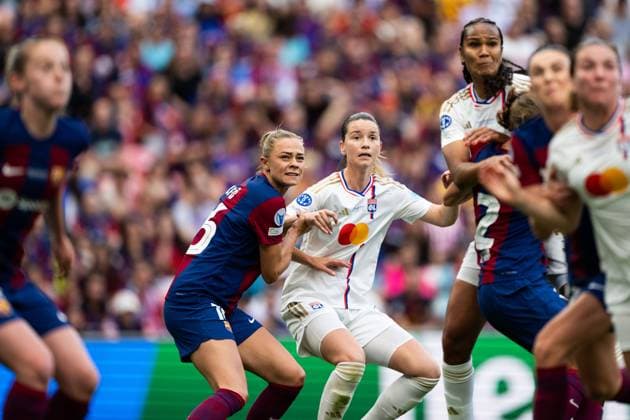 240525 Fridolina Rolfö of Barcelona and Damaris Egurrola of Lyon during the UEFA Women s Champions League final between Barcelona and Lyon on May 25, 2024 in Bilbao Photo Ludvig Thunman BILDBYRAN kod LT LT0620 fotboll football soccer fotball champions league barcelona lyon dam bbeng final champions league final final final 2024  Copyright: LUDVIGxTHUNMAN BB240525LT049