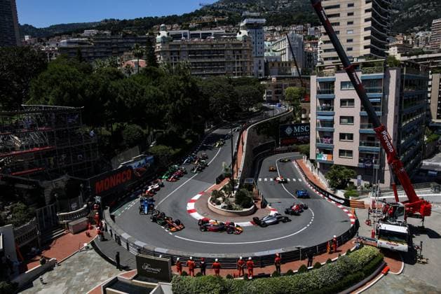 20 HADJAR Isack (fra), Campos Racing, Dallara F2 2024, 14 FITTIPALDI Enzo (bra), Van Amersfoort Racing, Dallara F2 2024, action during the 5th round of the 2024 FIA Formula 2 Championship from May 23 to 26, 2024 on the Circuit de Monaco, in Monaco - AUTO - FORMULA 2 2024 - MONACO DPPI Panoramic  240525_R08_MONACO_DP_XB5_6633