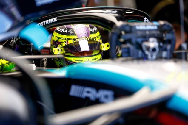 HAMILTON Lewis (gbr), Mercedes AMG F1 Team W15, portrait, box during the Formula 1 Grand Prix de Monaco 2024, 8th round of the 2024 Formula One World Championship, WM, Weltmeisterschaft from May 23 to 26, 2024 on the Circuit de Monaco, in Monaco - F1 - MONACO GRAND PRIX 2024 DPPI Panoramic  240525_R08_MONACO_DP_F12024GP08MCO_JK380675