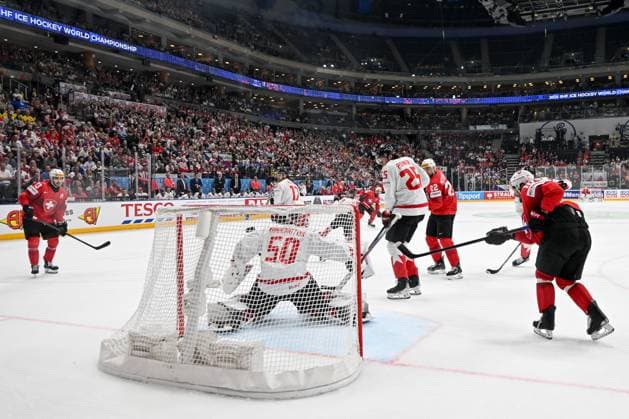 PRAGUE, CZECH REPUBLIC MAY 25 Nino Niederreiter of Switzerland scores the second goal of the game during the 2024 IIHF Ice Hockey World Championship Czechia Semifinal match between Canada and Switzerland at Prague Arena on May 25, 2024 in Prague, Czech Republic Prague Prague Arena Czech Republic Copyright: xJustPictures.ch AndreaxBrancax jp-en-EuSpIm-AB_25052024_DSC_6332