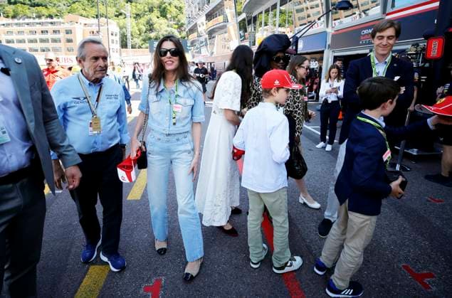 People stands grand prix PHOTOPQR NICE MATIN Dylan Meiffret ; Monaco ; 25 05 2024 ; People dans les stands avant les qualifications de Formule 1 du 81e Grand Prix de Monaco. ICi : de g a d : Jacky ICKX, Charlotte Casiraghi Monaco GP May 2024 Monaco France  Copyright: xPHOTOPQR NICExMATIN MAXPPPxDylanxMeiffretx 20240525NIM8838 20240525NIM8838