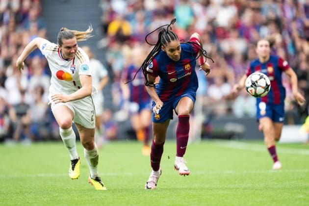 240525 of Lyon Vanessa Giles and Salma Paralluelo of Barcelona during the UEFA Women s Champions League final between Barcelona and Lyon on May 25, 2024 in Bilbao Photo Ludvig Thunman BILDBYRAN code LT LT0620 fotboll football soccer fotball champions league barcelona lyon dam bbeng final champions league final final 2024  Copyright: LUDVIGxTHUNMAN BB240525LT071