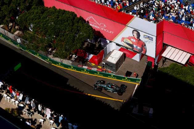 63 RUSSELL George (gbr), Mercedes AMG F1 Team W15, action during the Formula 1 Grand Prix de Monaco 2024, 8th round of the 2024 Formula One World Championship, WM, Weltmeisterschaft from May 23 to 26, 2024 on the Circuit de Monaco, in Monaco - F1 - MONACO GRAND PRIX 2024 DPPI Panoramic  240525_R08_MONACO_DP_F12024GP08MCO_JK382351
