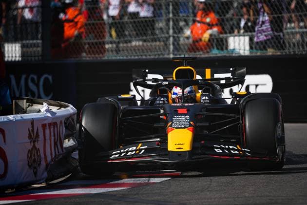 01 VERSTAPPEN Max (nld), Red Bull Racing RB20, action during the Formula 1 Grand Prix de Monaco 2024, 8th round of the 2024 Formula One World Championship, WM, Weltmeisterschaft from May 23 to 26, 2024 on the Circuit de Monaco, in Monaco - F1 - MONACO GRAND PRIX 2024 DPPI Panoramic  240525_R08_MONACO_DP_AV3_0946