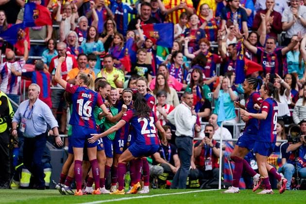 Bilbao, Spain, May 25th 2024: Aitana Bonmati (14 Barcelona) celebrates with teammates after scoring her team s first goal during the UEFA Womens Champions League Final football match between FC Barcelona, Barca and Olympique Lyonnais at Estadio de San Mames in Bilbao, Spain. (Daniela Porcelli SPP) Copyright: xDanielaxPorcellix xSPPx spp-en-DaPoSp-20240525-_DP18752